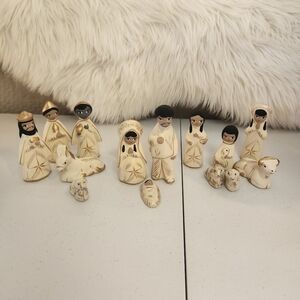 Christmas Folk Art Mexico Hand Painted Mini 14 Piece Nativity Set Vintage Jesus